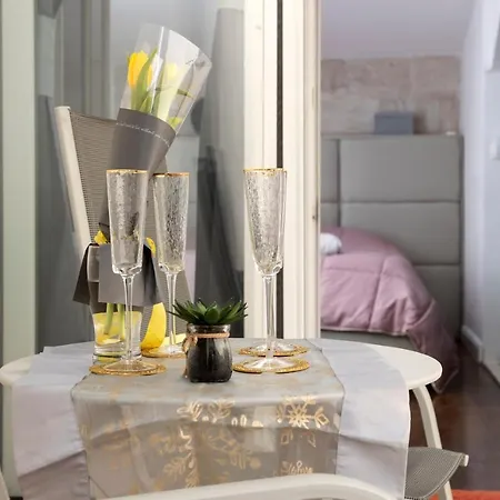 Luxury Apartman Martinis With Pool